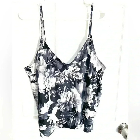 Victoria’s Secret I XL - Picture 1 of 7